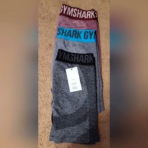 Gymshark high waisted flex shorts with booty contour. Set of 3❤️🩵🖤